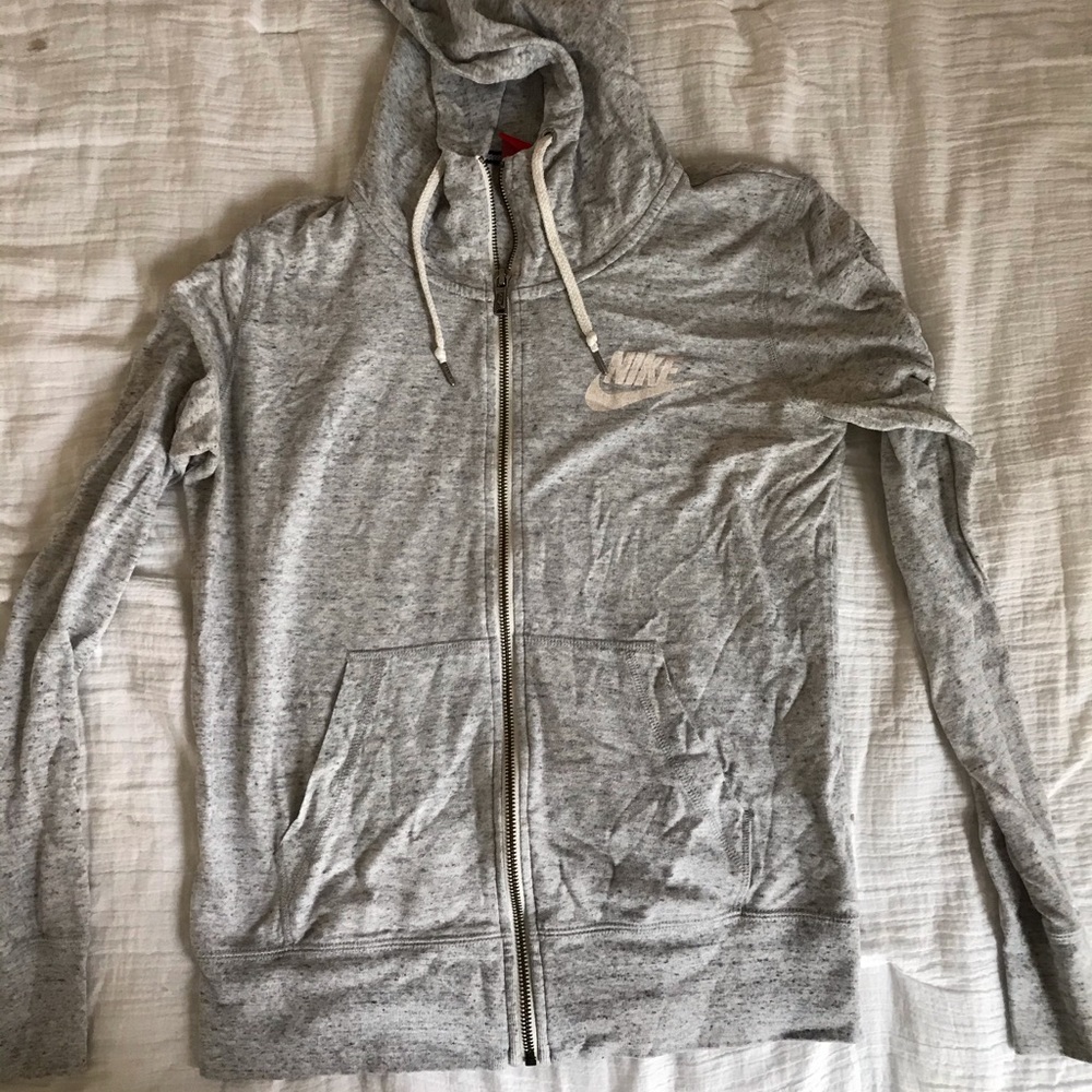 Medium Nike Silver Sweatshirt